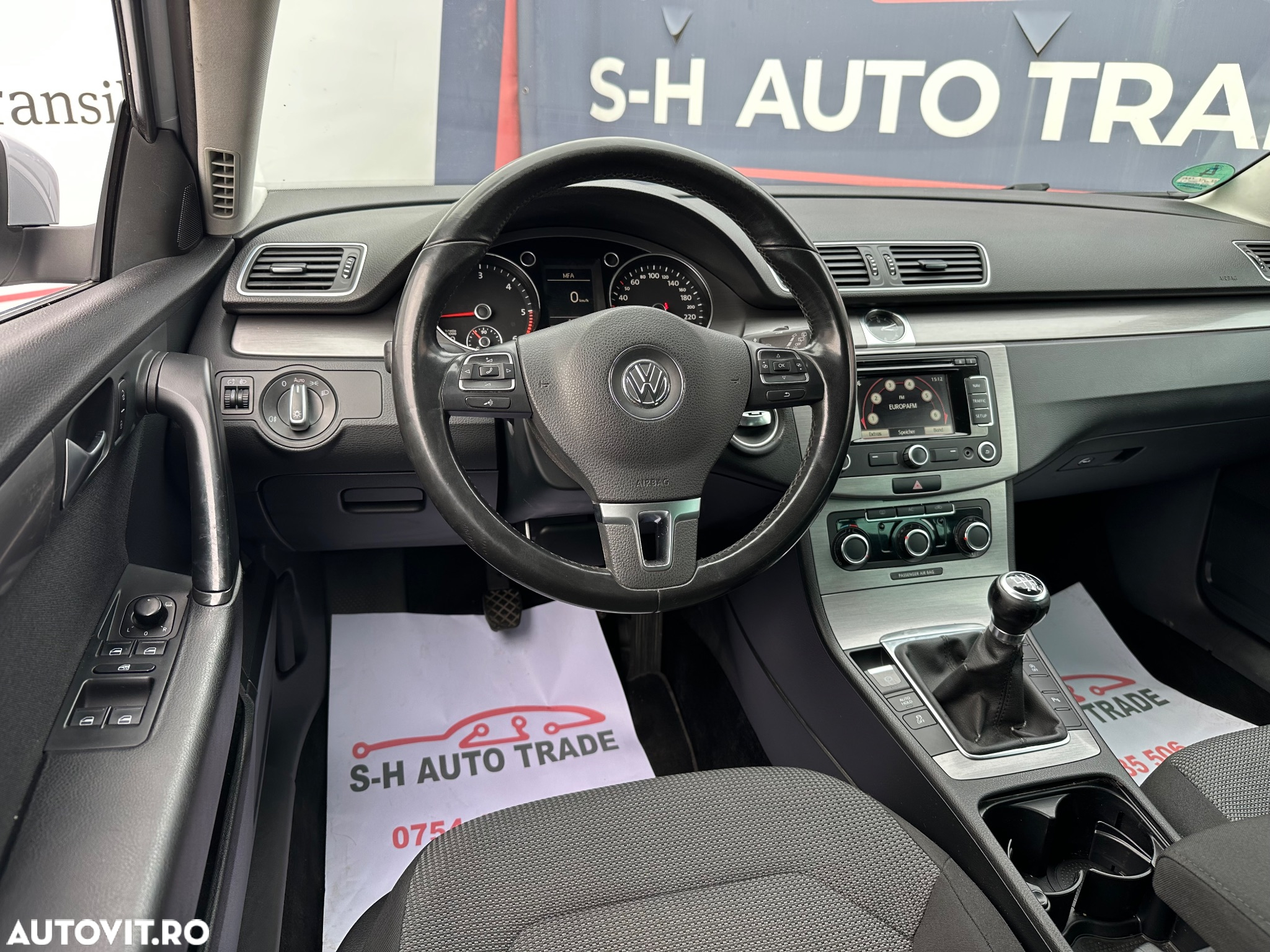 Volkswagen Passat Variant 2.0 TDI BlueMotion Technology DPF Highline - 6