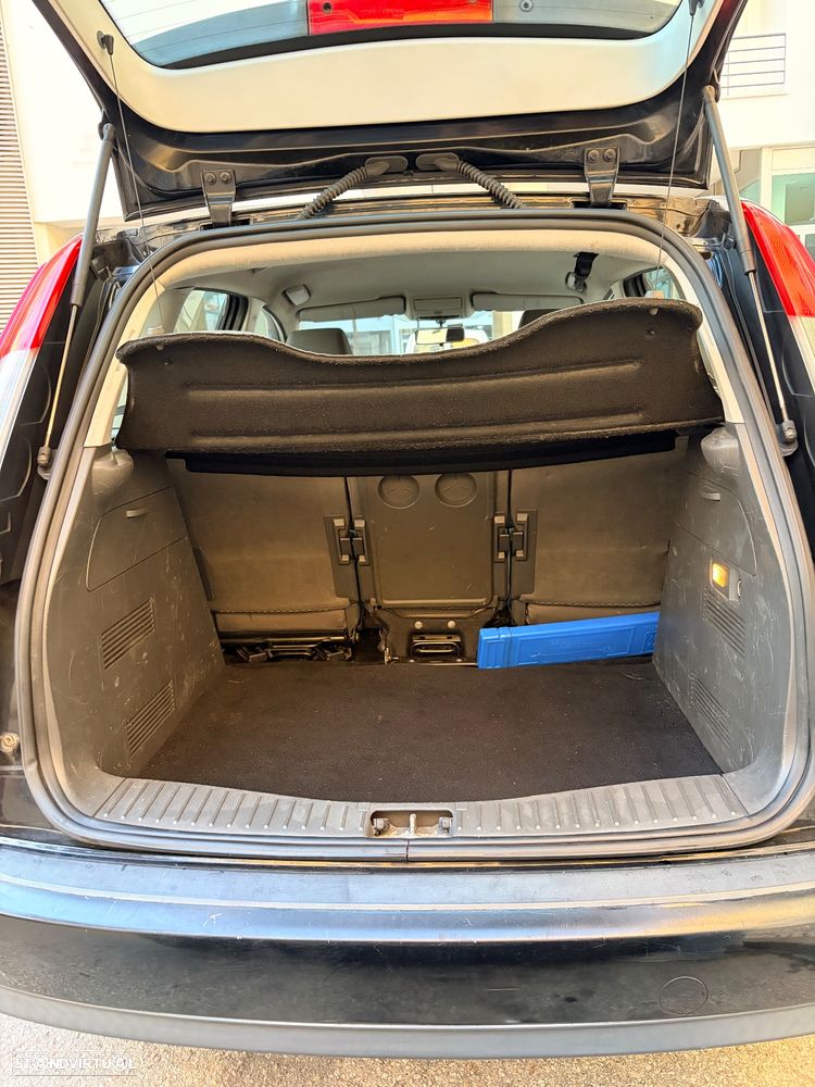 Ford Focus C-Max 1.6 TDCi Ambiente - 28