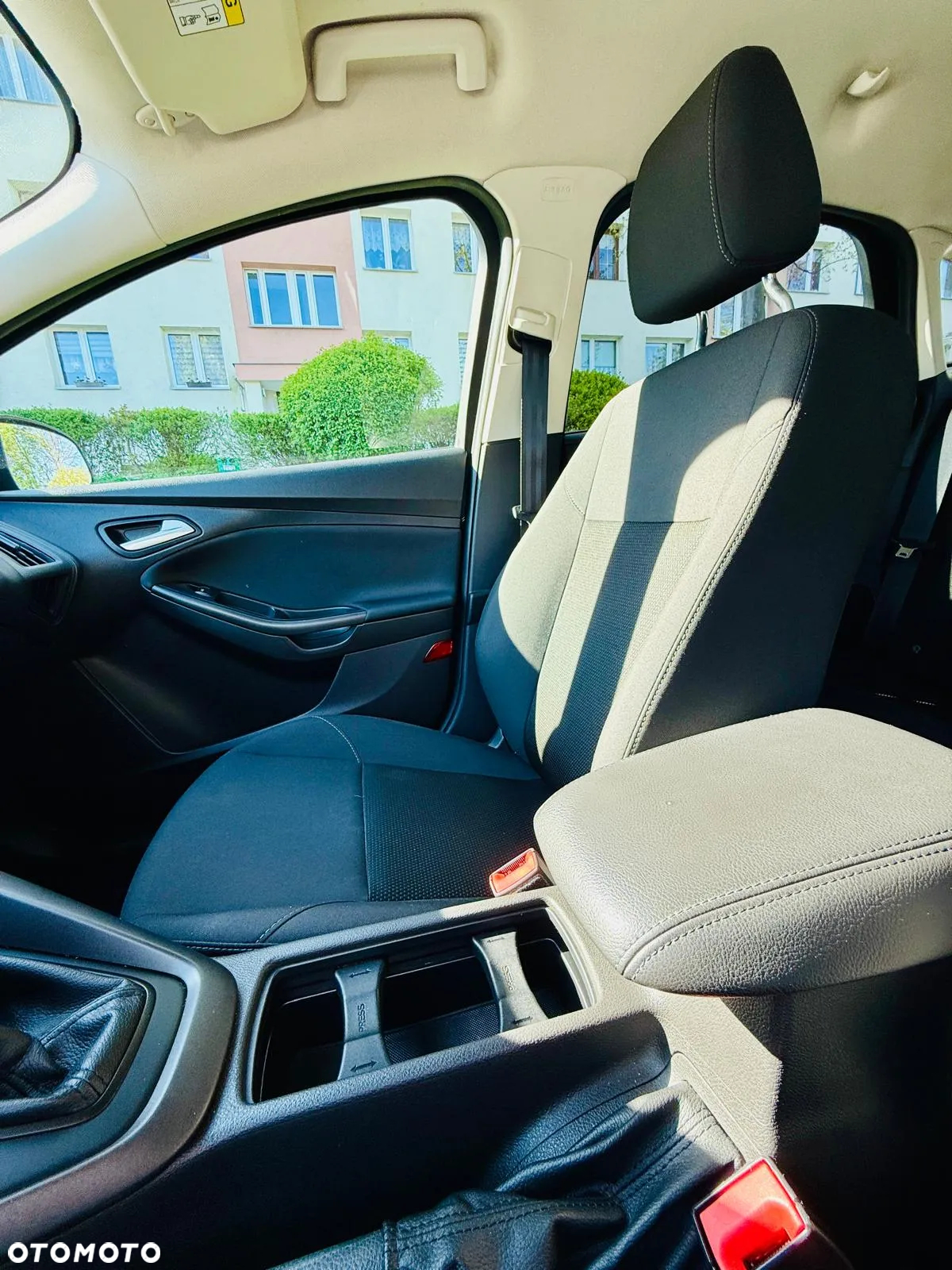 Ford Focus 1.6 SYNC Edition - 8