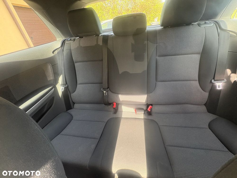 Audi A3 3-drzwiowe 1.6 FSI Ambiente - 5