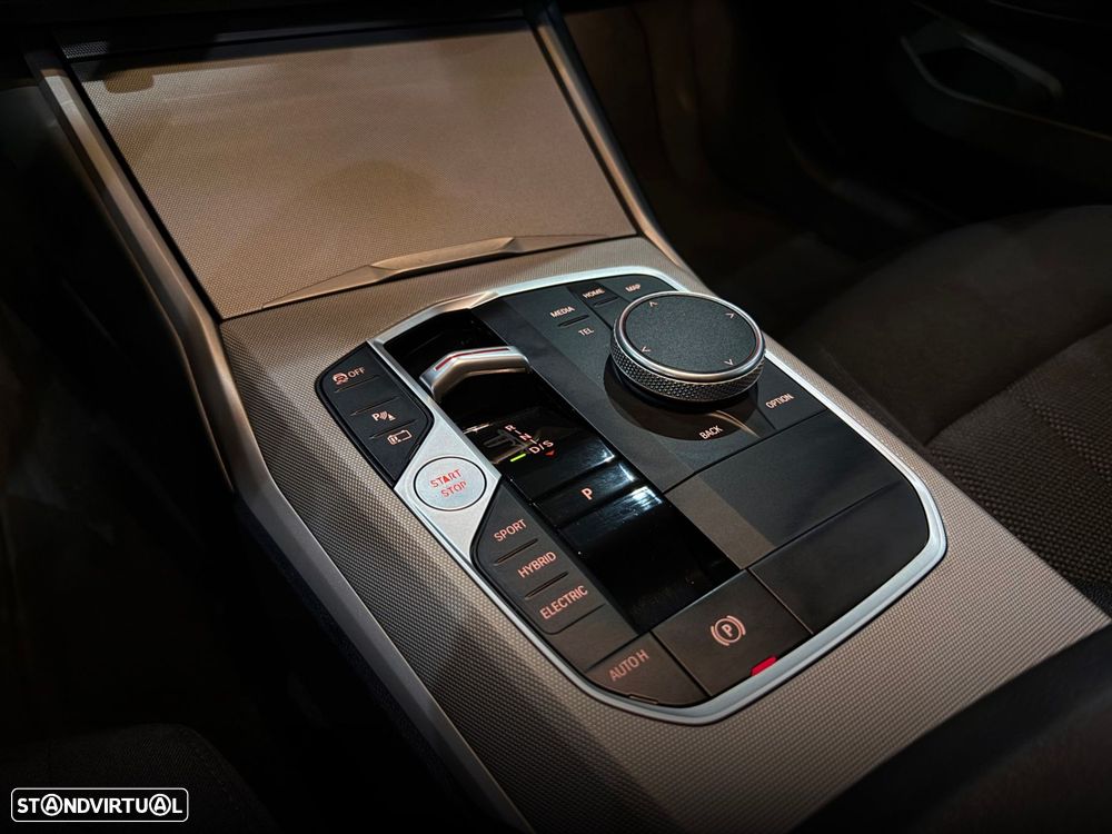 BMW 320 e Line Sport Auto - 29