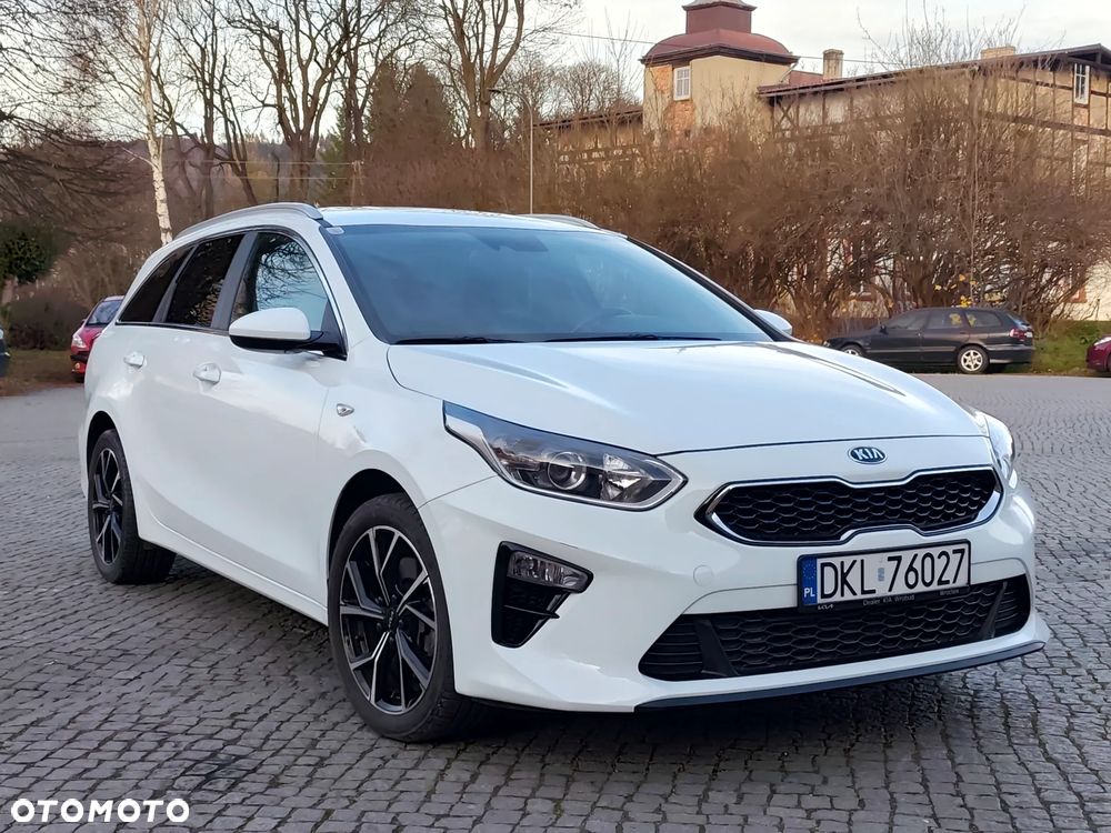 Kia Ceed 1.6 CRDi mHEV Business Line - 10