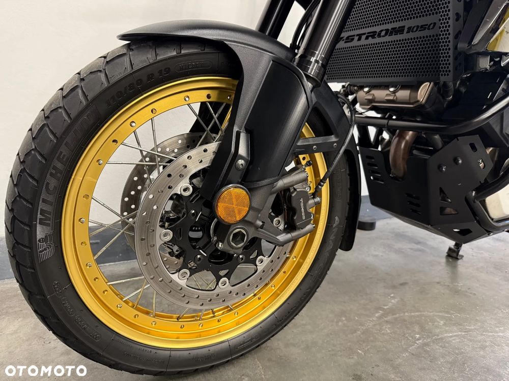 Suzuki V-STROM - 22