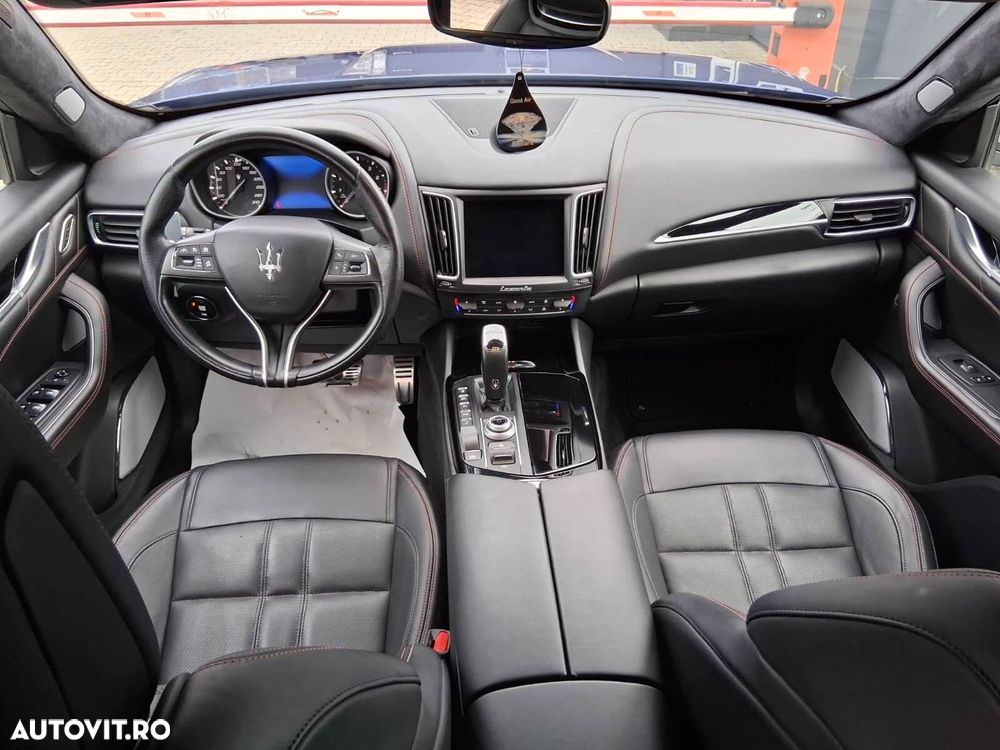 Maserati Levante - 12