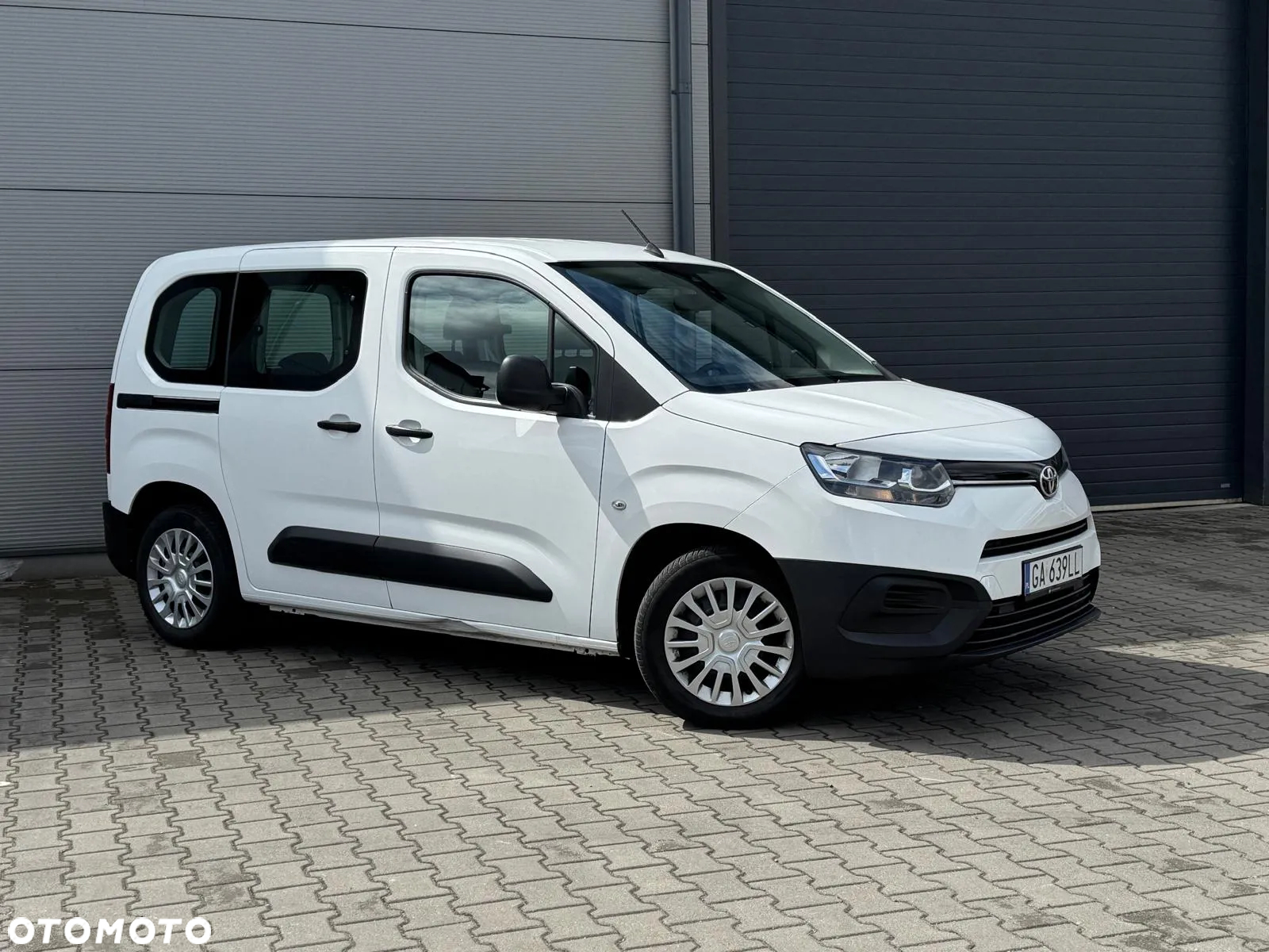 Toyota Proace City Verso 1.2 D-4T Business - 4