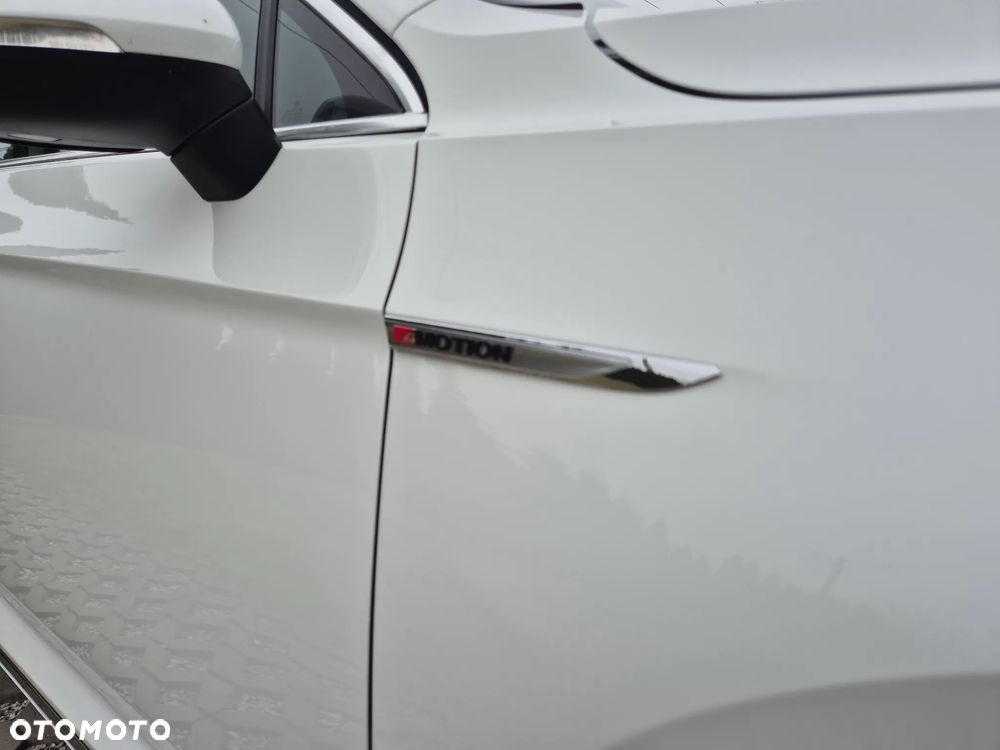 Volkswagen Passat 2.0 TDI SCR (BlueMotion Technology) 4Motion Highline - 20