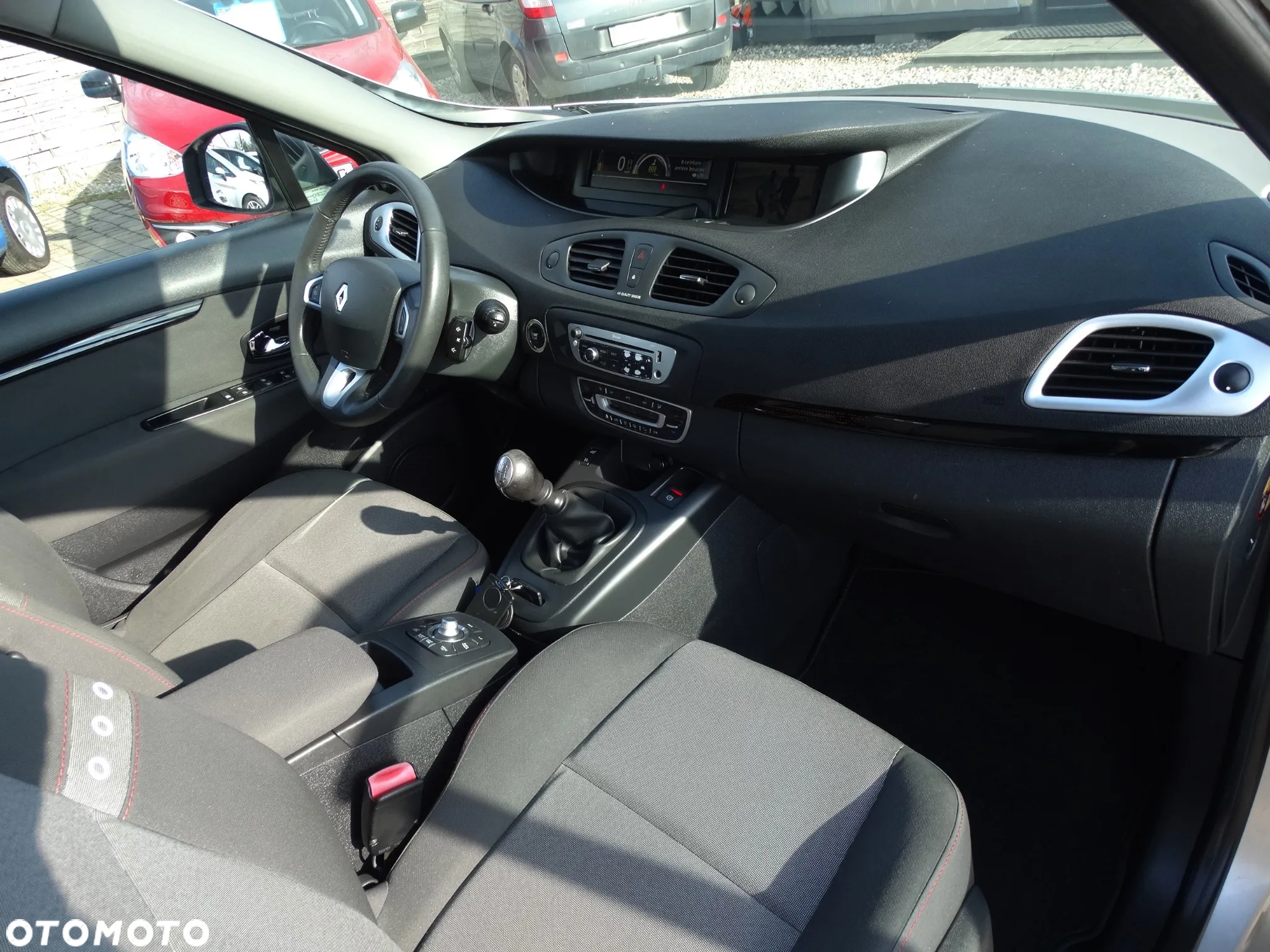 Renault Scenic 1.5dCi TomTom Edition - 26