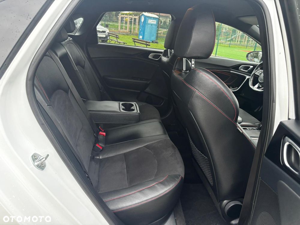 Kia Ceed 1.6 T-GDI GT XL - 23