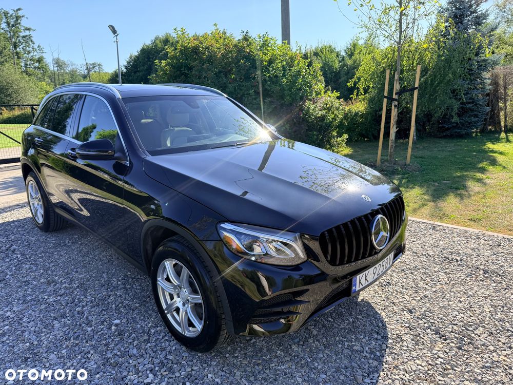 Mercedes-Benz GLC 300 4Matic 9G-TRONIC AMG Line - 6