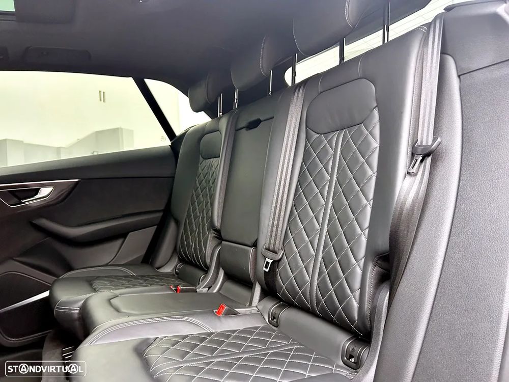 Audi SQ8 S TFSI quattro tiptronic - 32