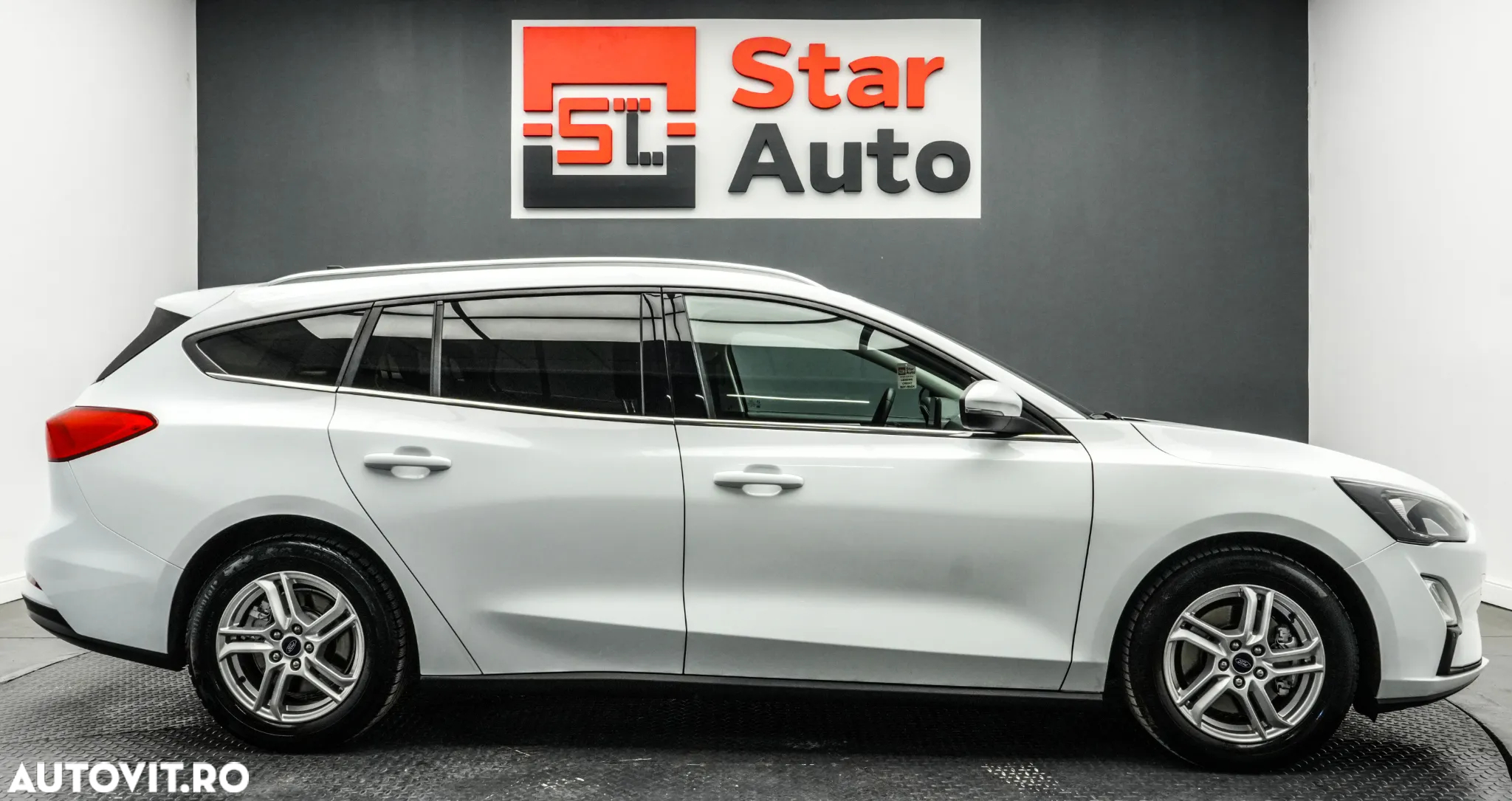 Ford Focus 1.5 EcoBlue Titanium Business - 11