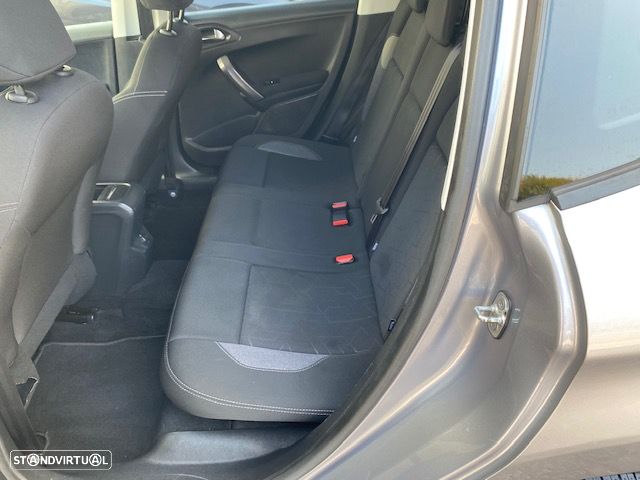Peugeot 2008 1.2 PureTech Style - 5