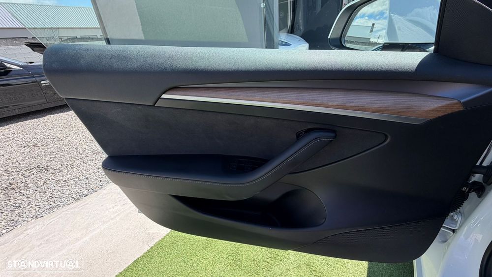 Tesla Model 3 Long Range Tração Integral - 43