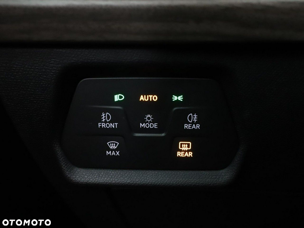 Seat Leon 1.4 e-Hybrid DSG Xcellence - 37