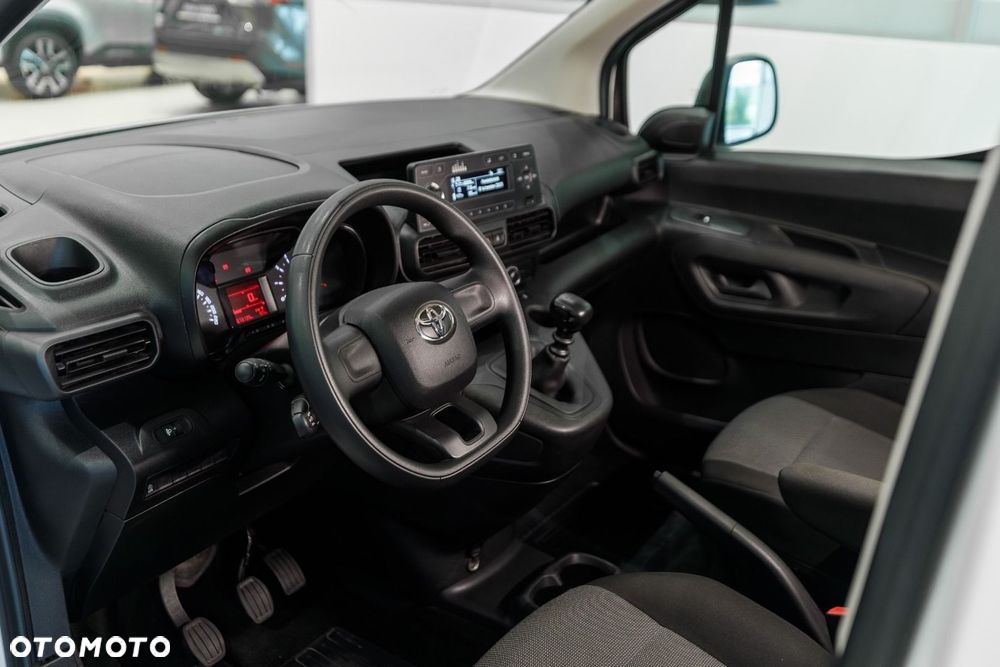 Toyota Proace City - 24