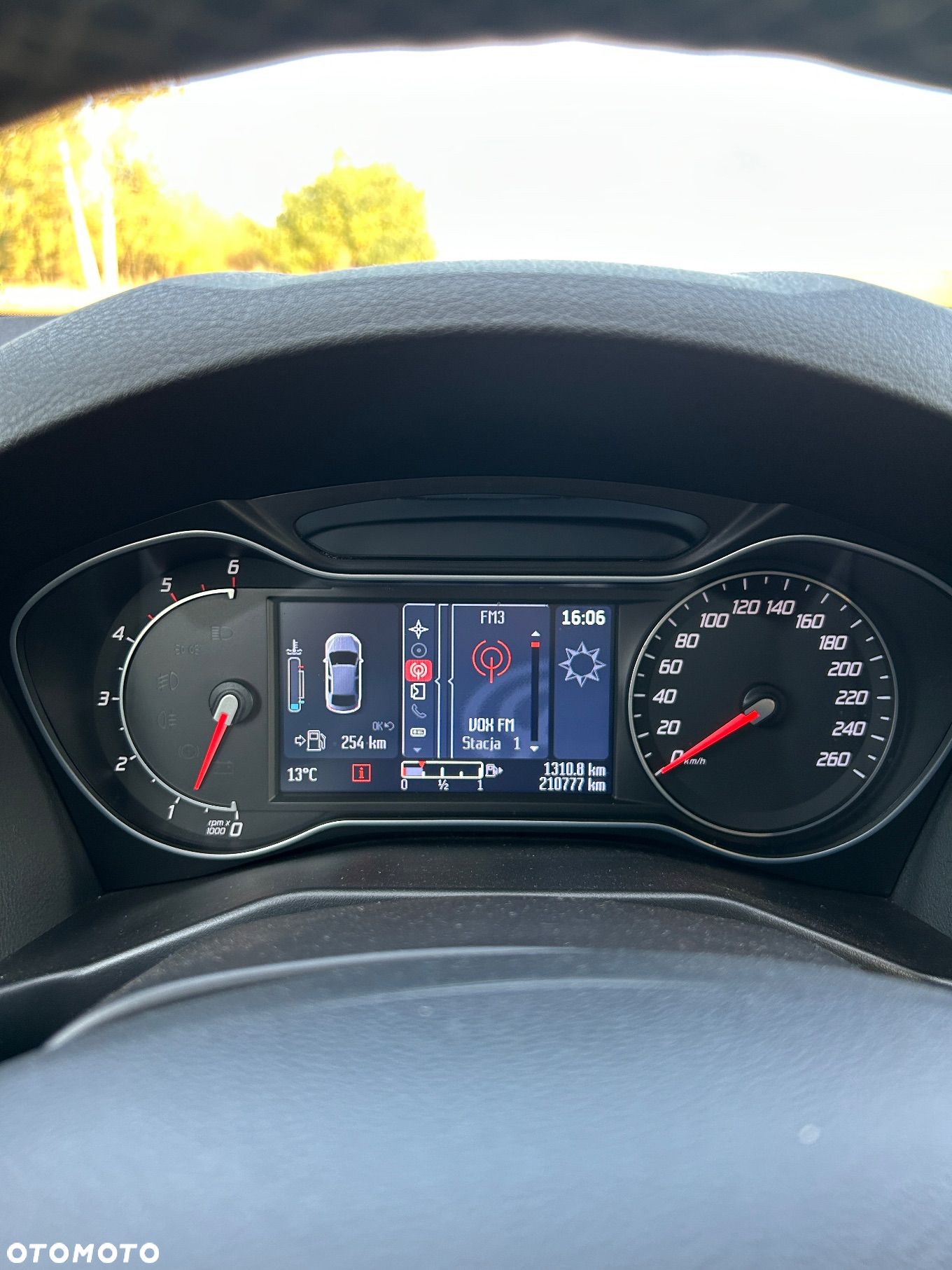Ford Mondeo - 22