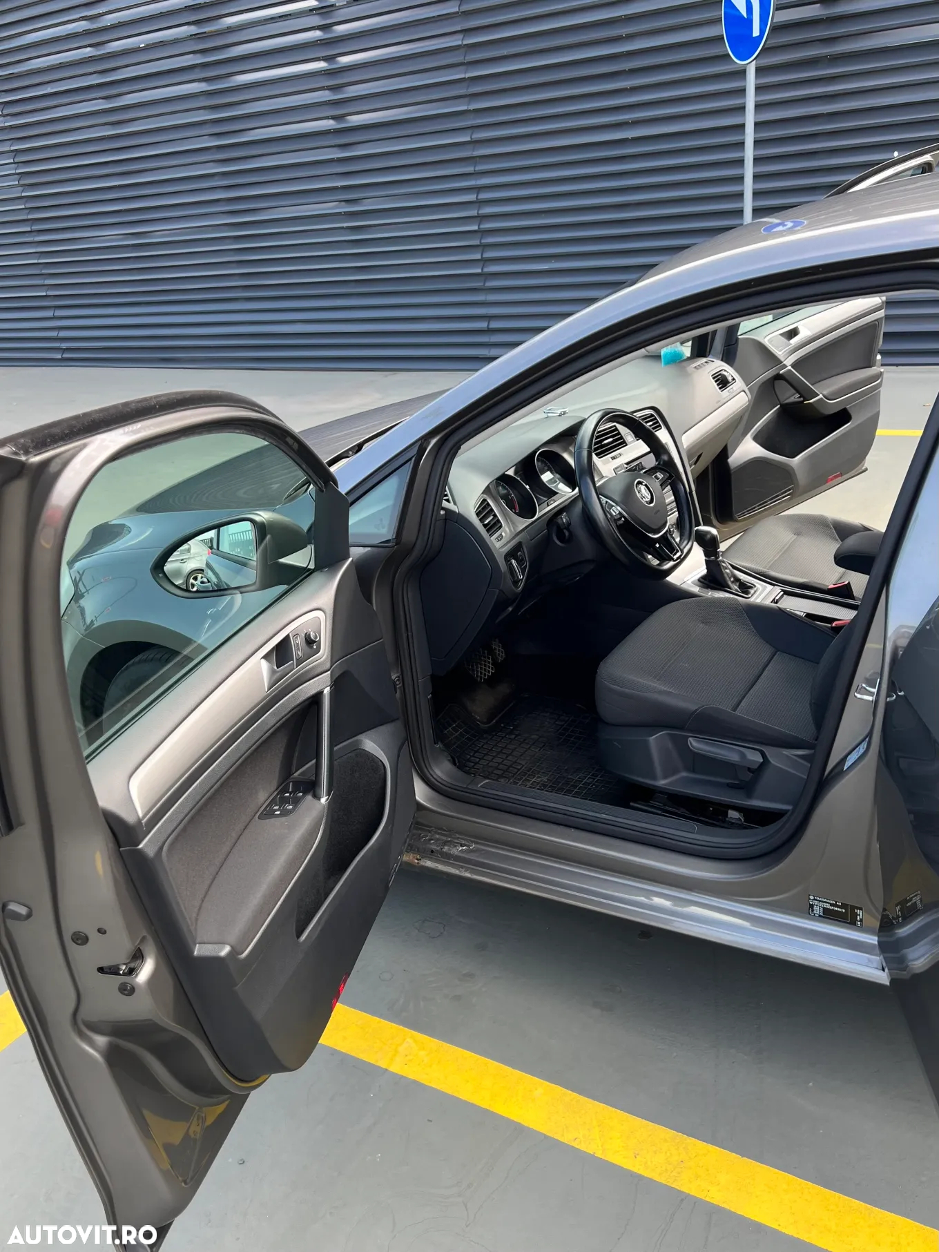 Volkswagen Golf 1.6 TDI DSG BMT Comfortline - 5