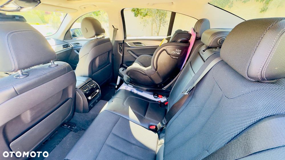 BMW Seria 5 520e - 8