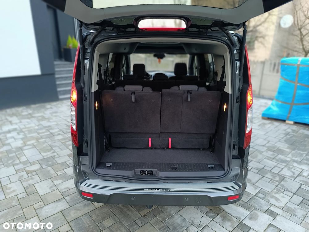 Ford Tourneo Connect Grand - 18