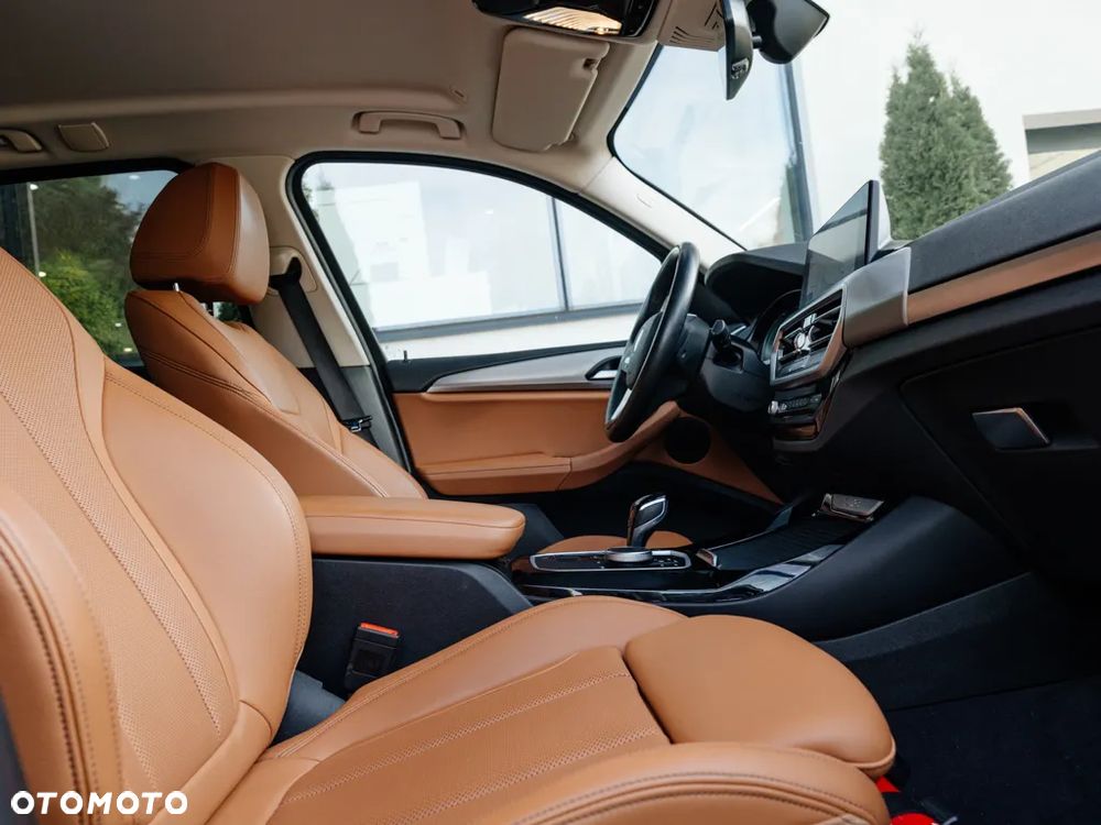 BMW X3 xDrive20i - 9