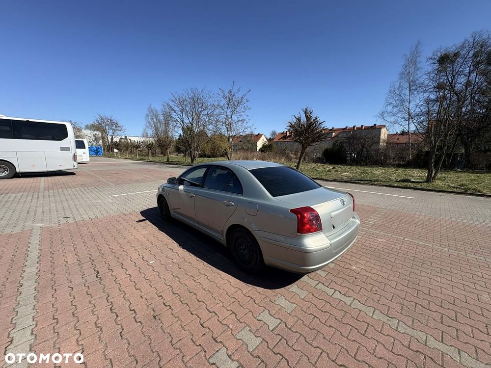 Toyota Avensis 2.0 VVT-i Executive - 12