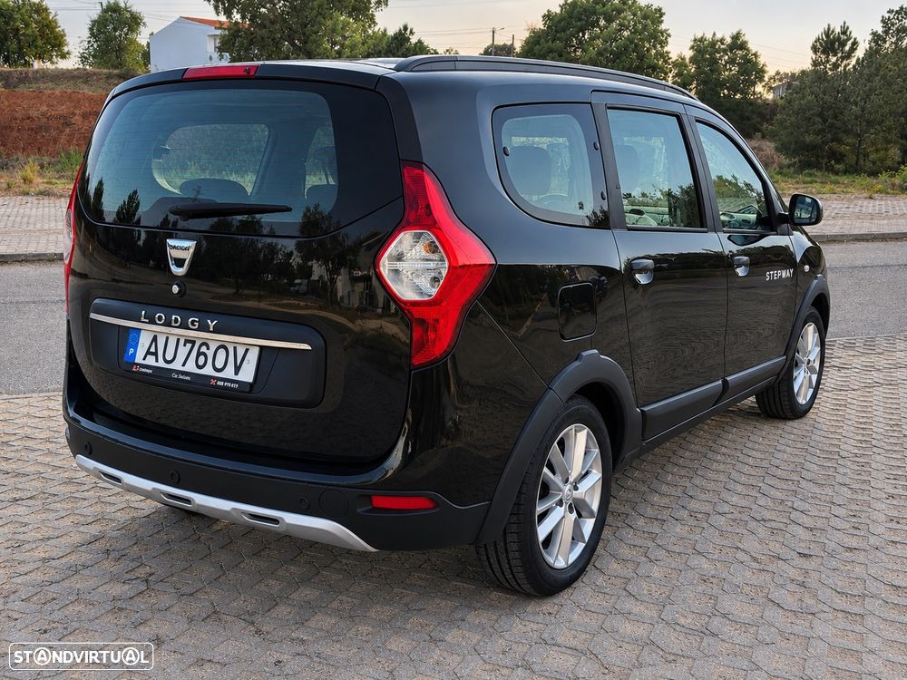 Dacia Lodgy 1.5 Blue dCi Stepway 7L - 10