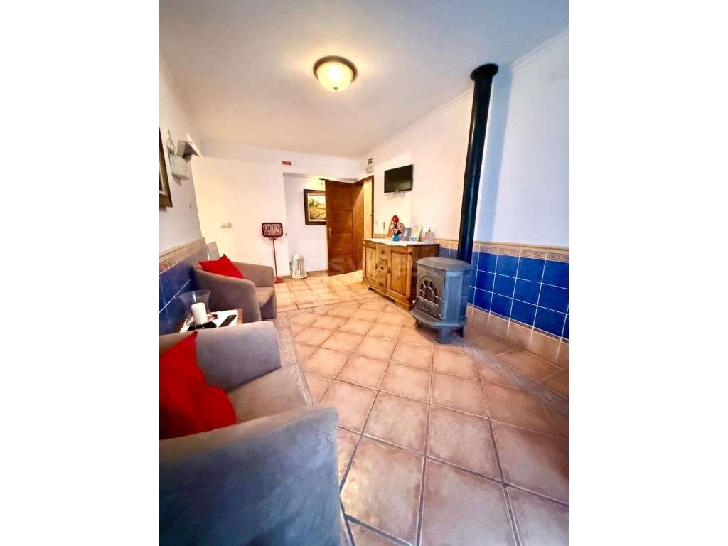 Casa T7 situada na aldeia de Monforte da Beira, a poucos minutos da... - Grande imagem: 3/23