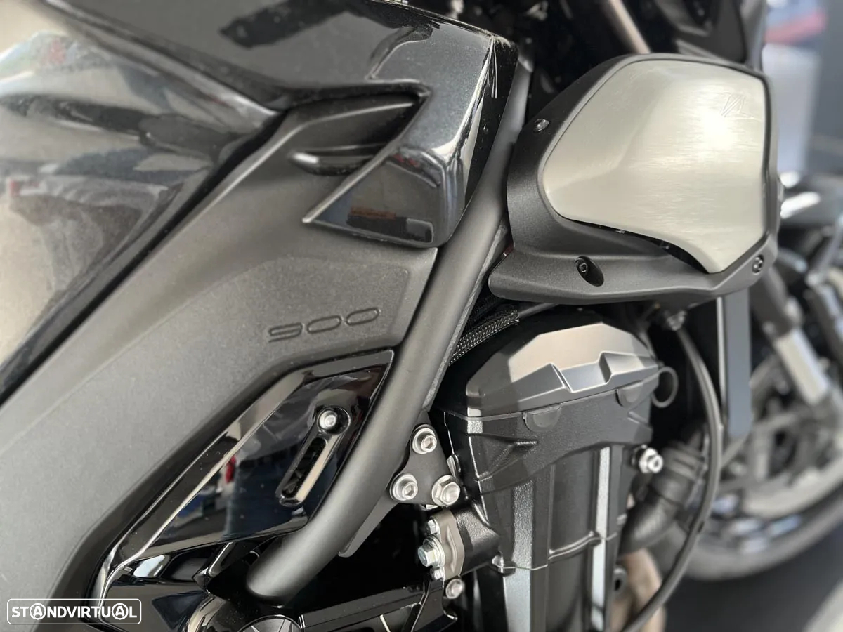Kawasaki Z 900 - 3