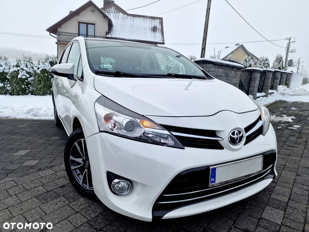 Toyota Verso 1.6 Premium - 6