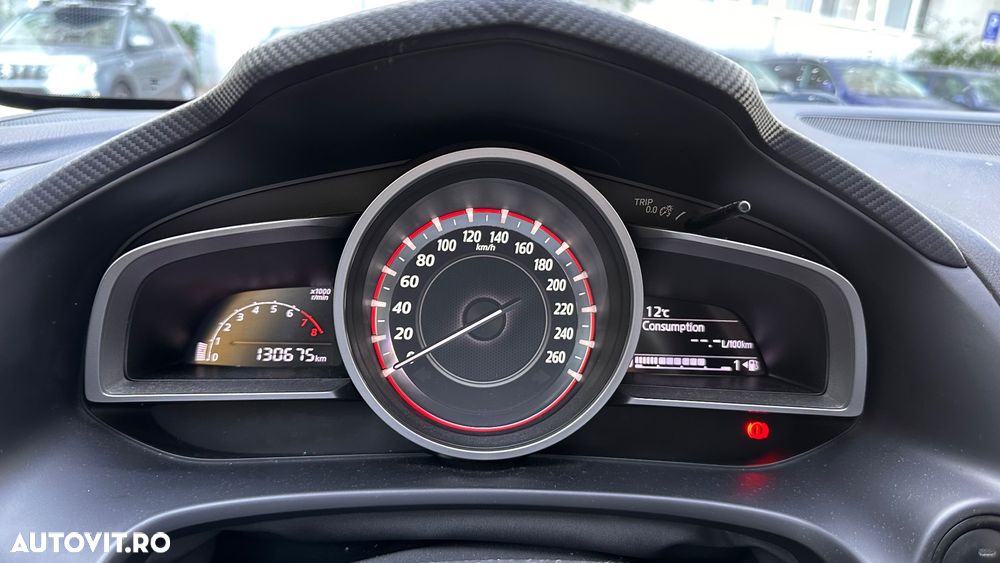 Mazda 3 G120 Revolution Top - 11