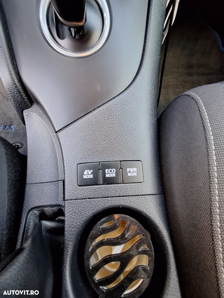 Toyota Auris - 33
