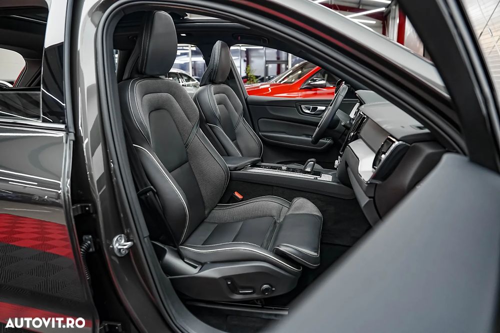 Volvo XC 60 Recharge T6 Twin Engine eAWD R-Design Expression - 10