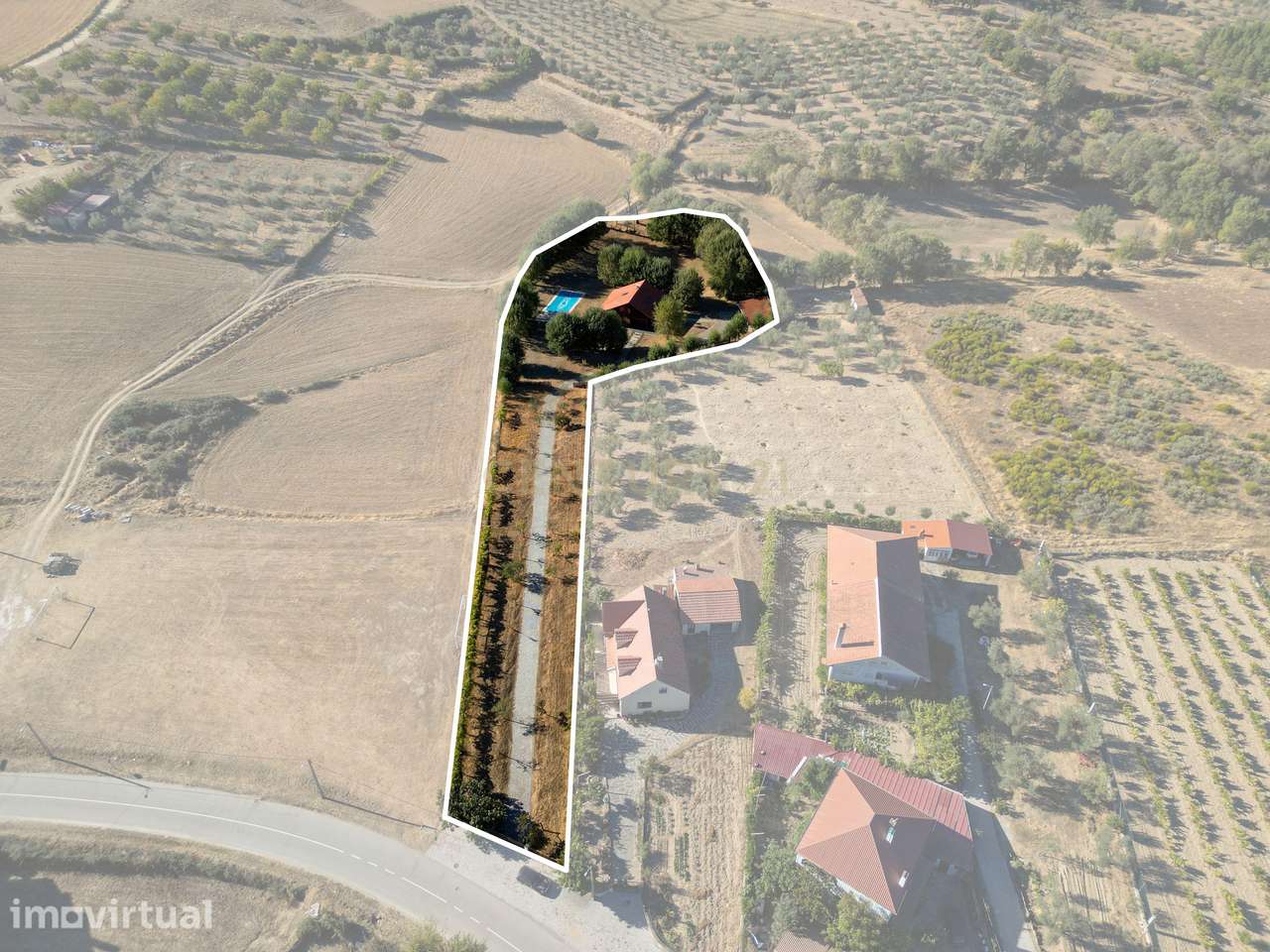 Moradia em Madeira T3 em Freixedelo, Bragança - Grande imagem: 5/36