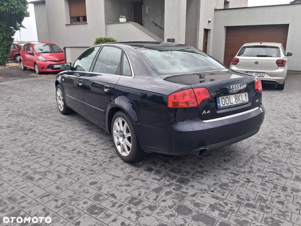 Audi A4 Limousine - 5