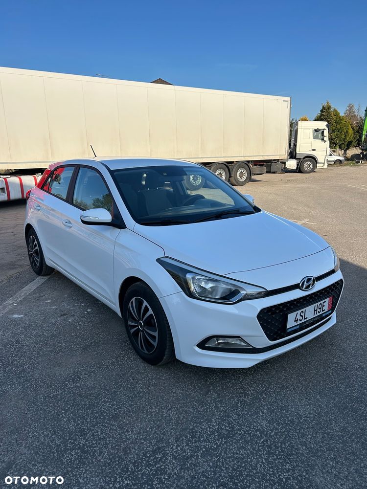 Hyundai i20 blue 1.2 - 4