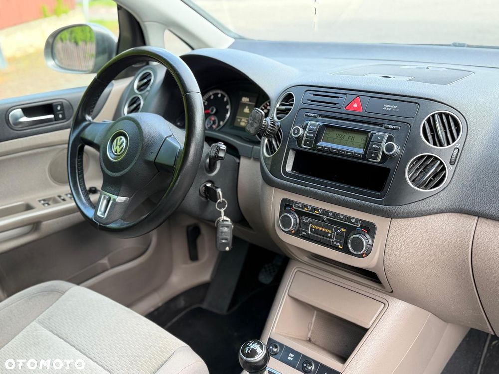 Volkswagen Golf Plus - 25