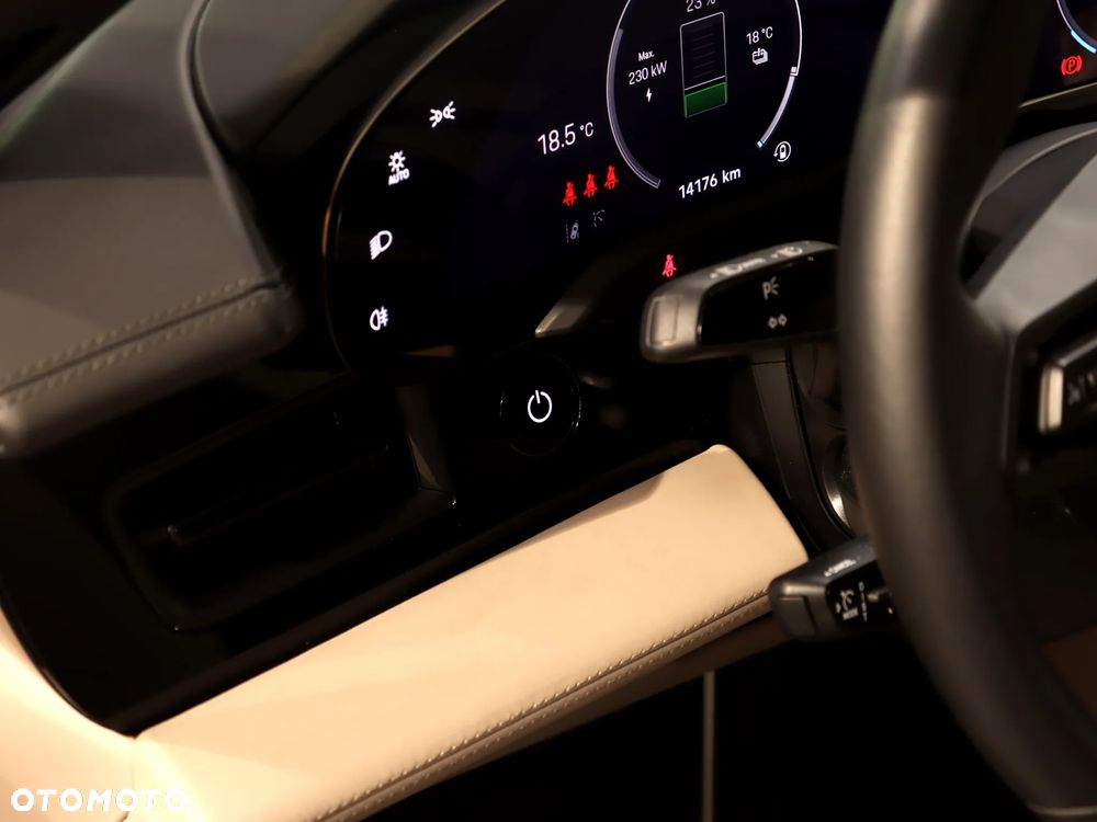 Porsche Taycan 105kWh 4 Performance Plus - 20