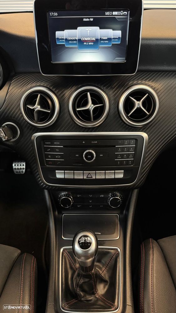 Mercedes-Benz A 180 d AMG Line - 23