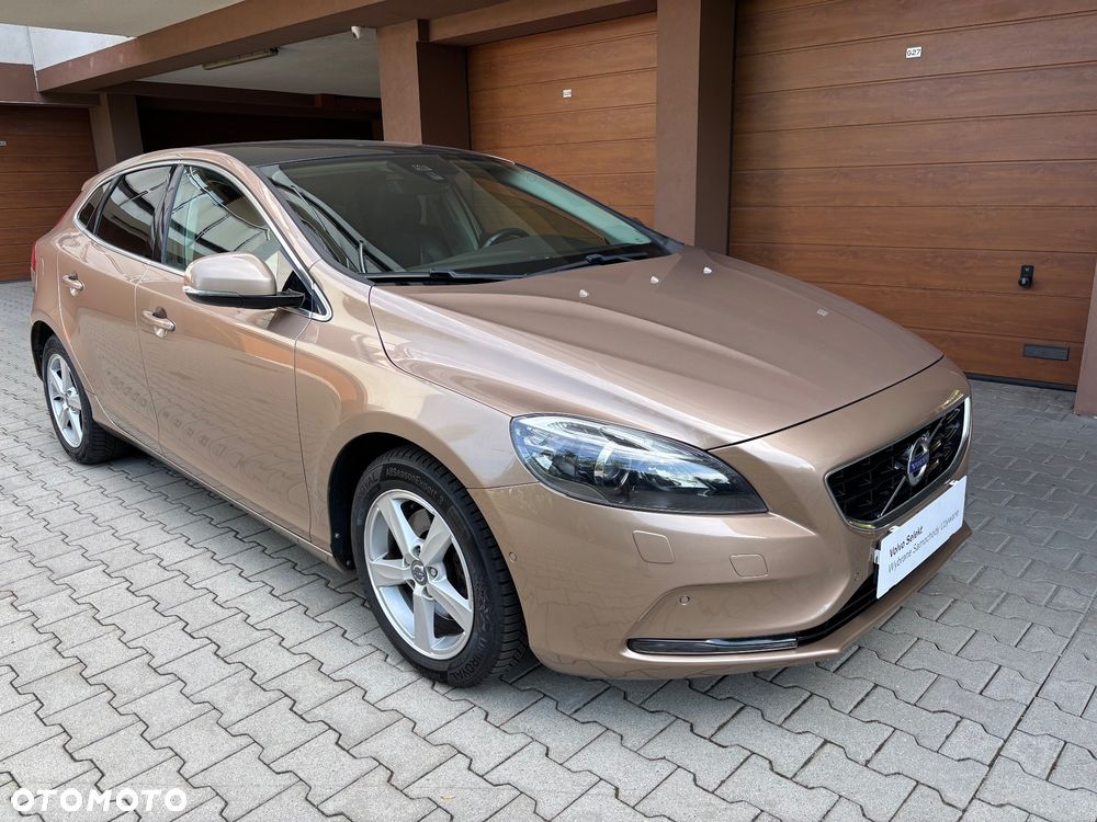 Volvo V40 T3 Summum - 1