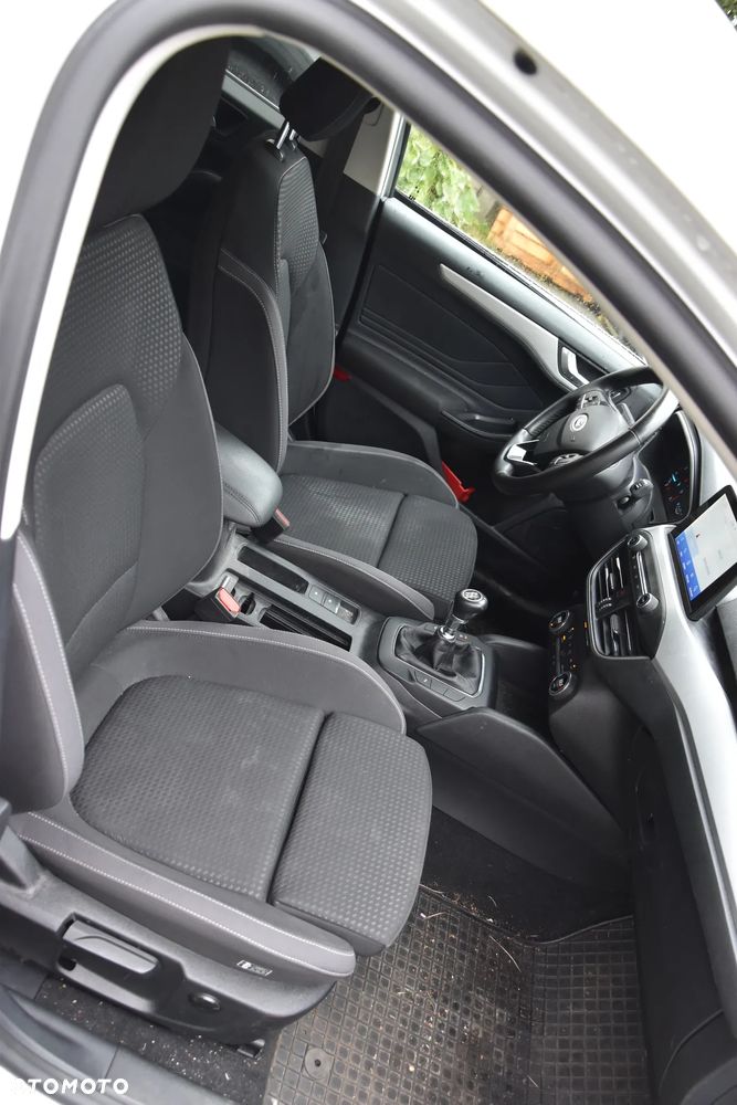 Ford Focus 1.5 EcoBlue Start-Stopp-System TITANIUM - 17