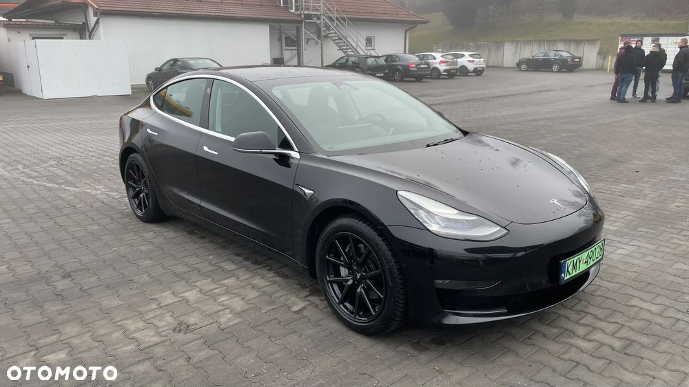 Tesla Model 3 - 2