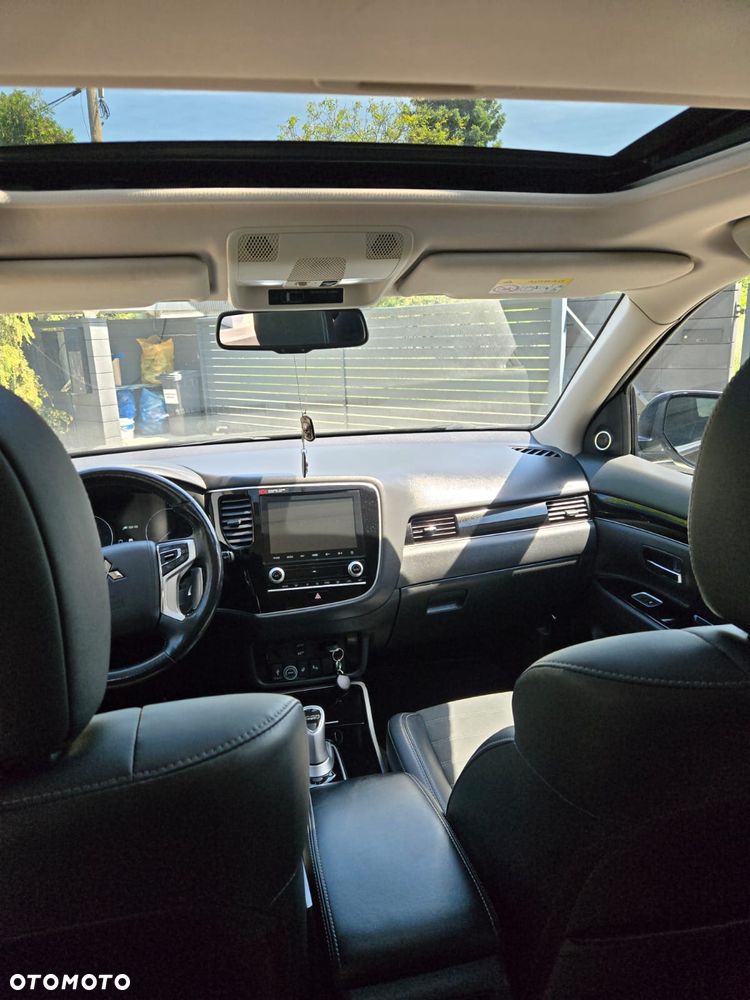 Mitsubishi Outlander Intense + - 8