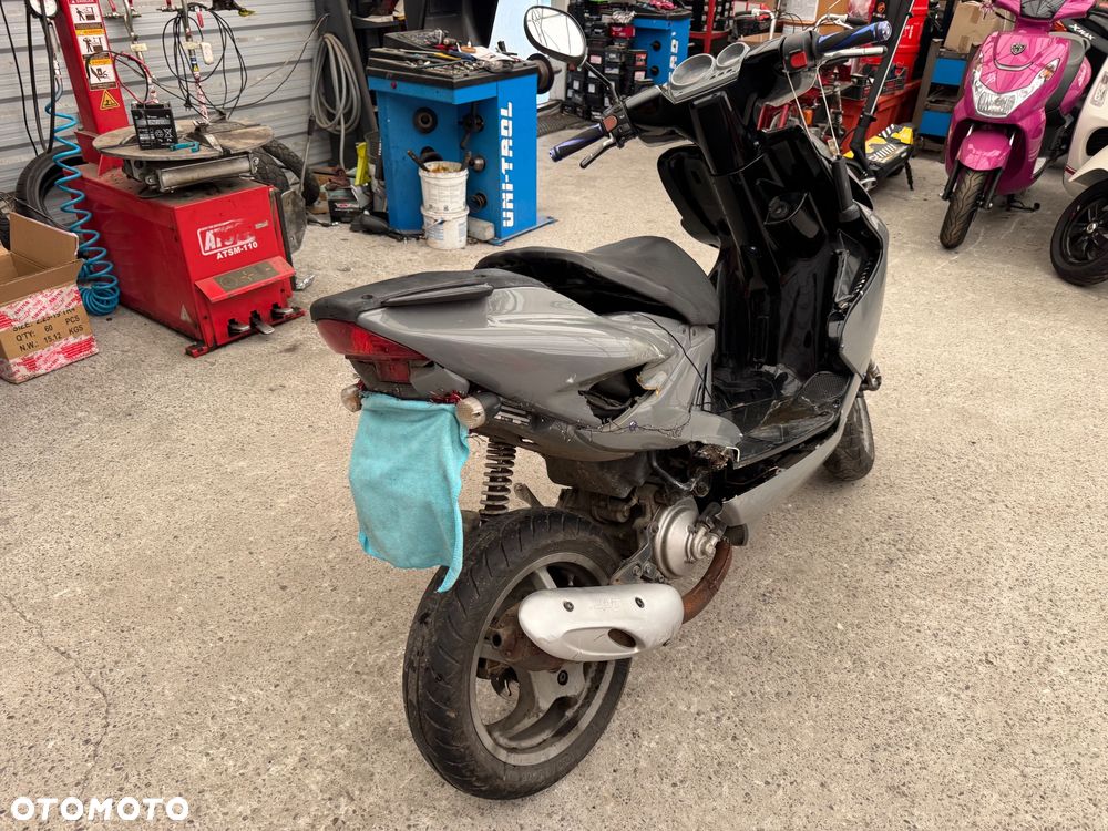 Yamaha Aerox - 7
