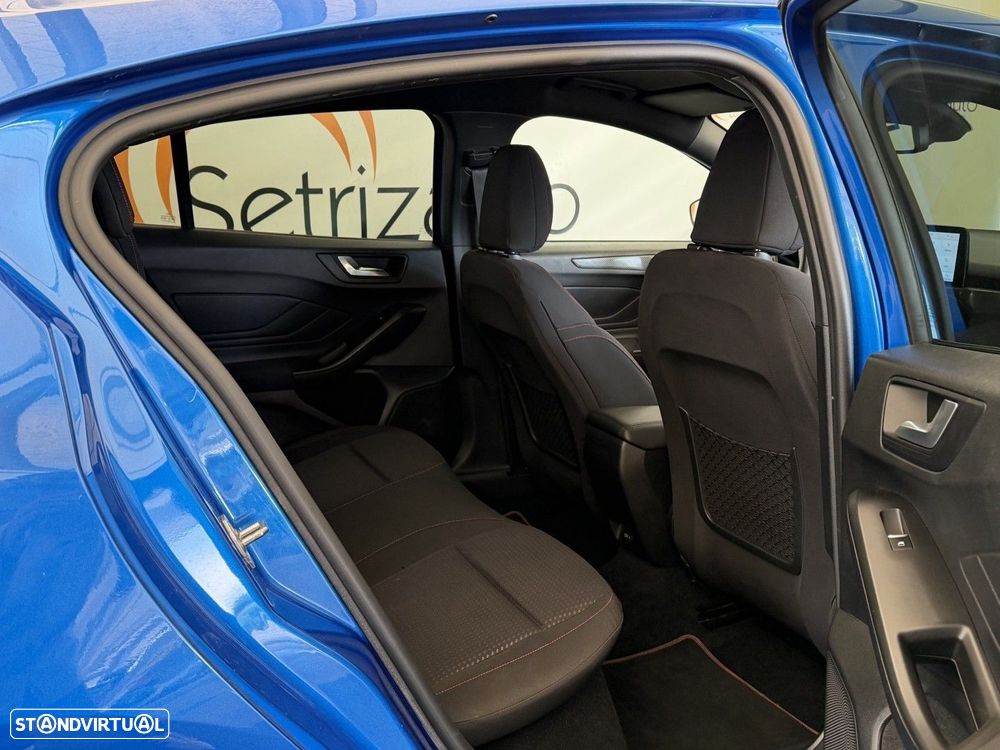 Ford Focus 1.0 EcoBoost ST-Line - 12