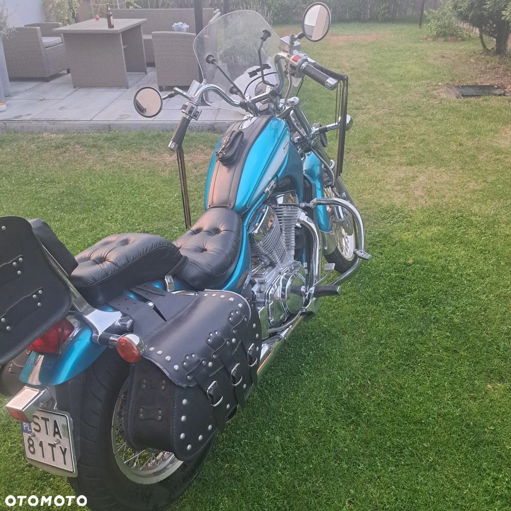 Suzuki Intruder - 3
