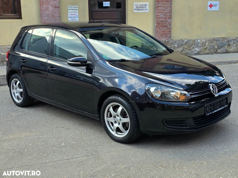 VOLKSWAGEN Golf 2010