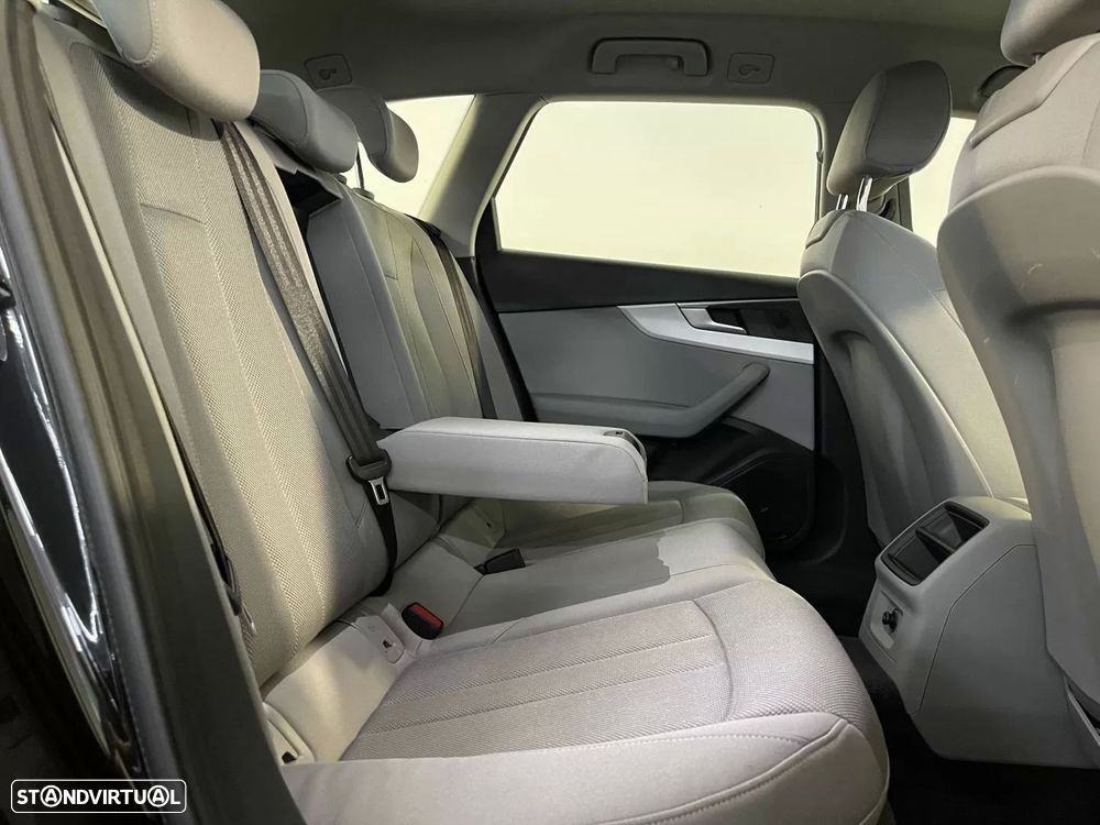 Audi A4 Avant 30 TDI Advanced S tronic - 18