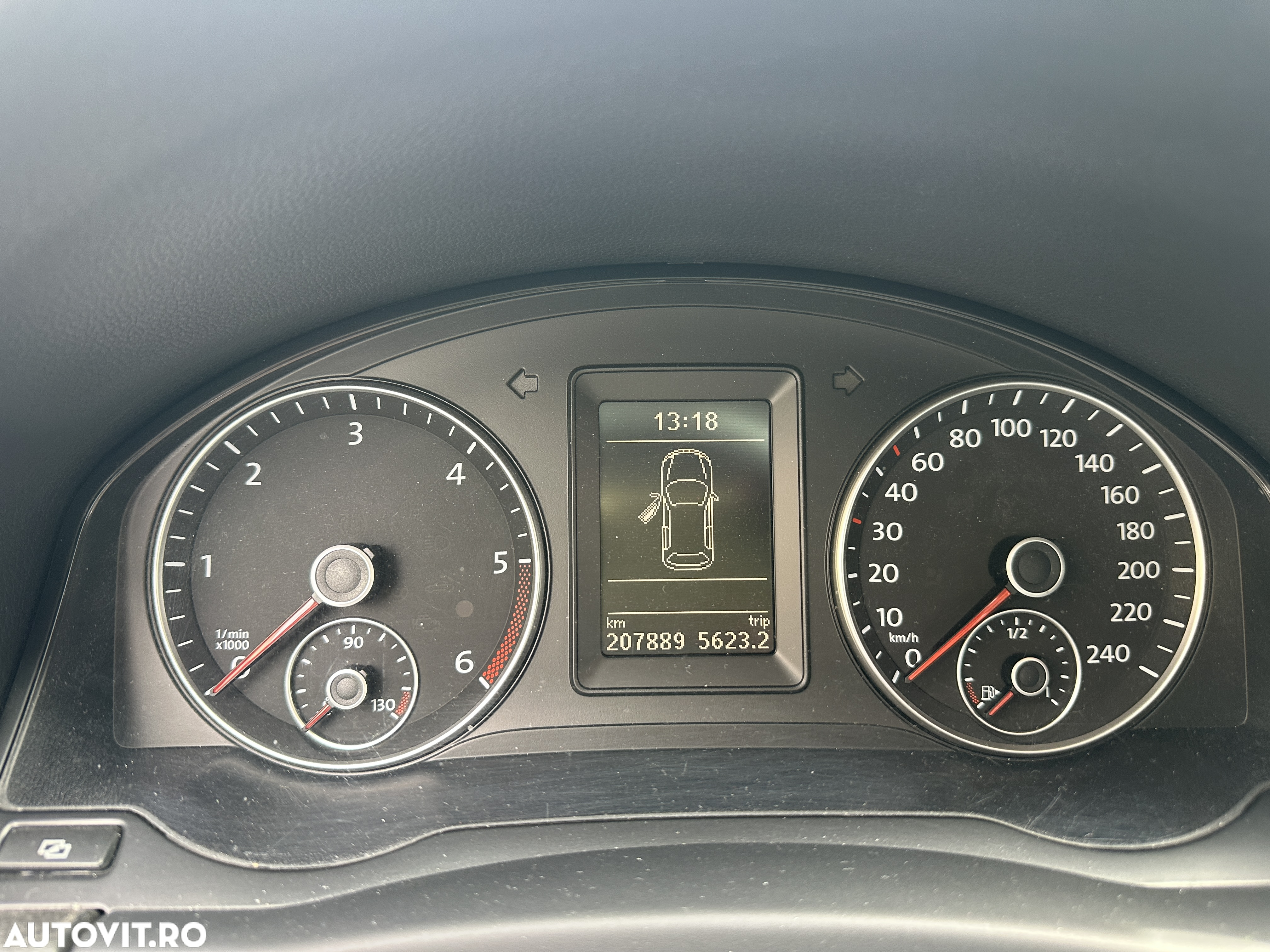 Volkswagen Golf Plus 1.6 TDI DPF Comfortline DSG - 9