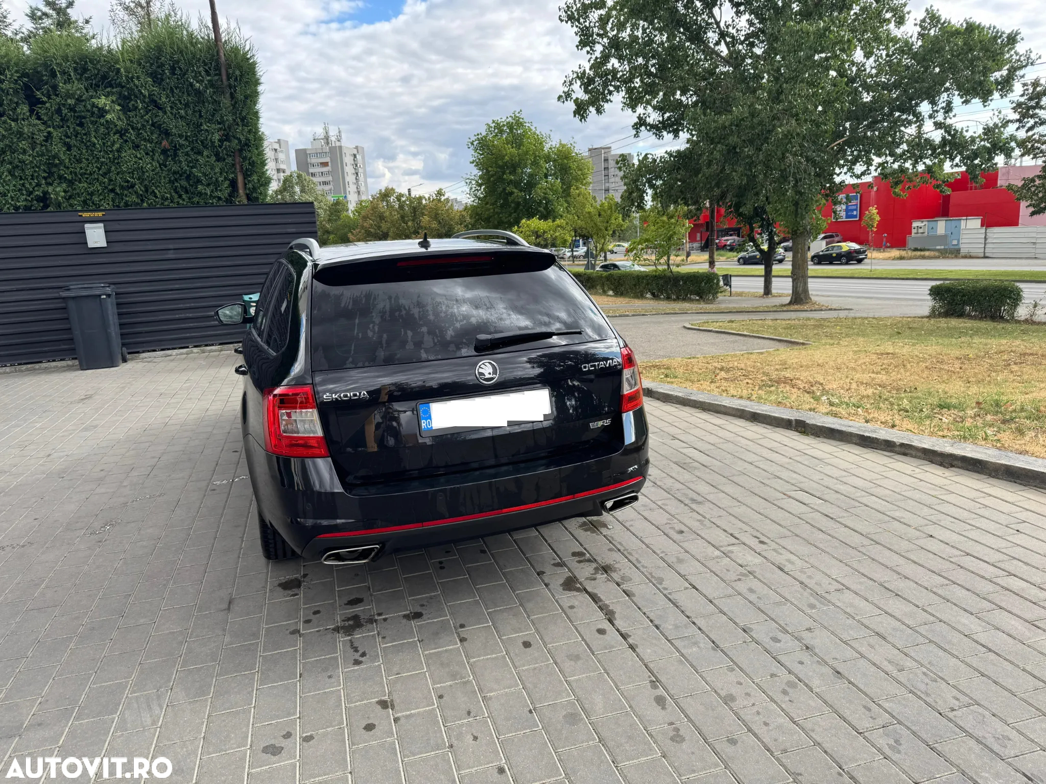 Skoda Octavia 2.0 TSI DSG RS - 3