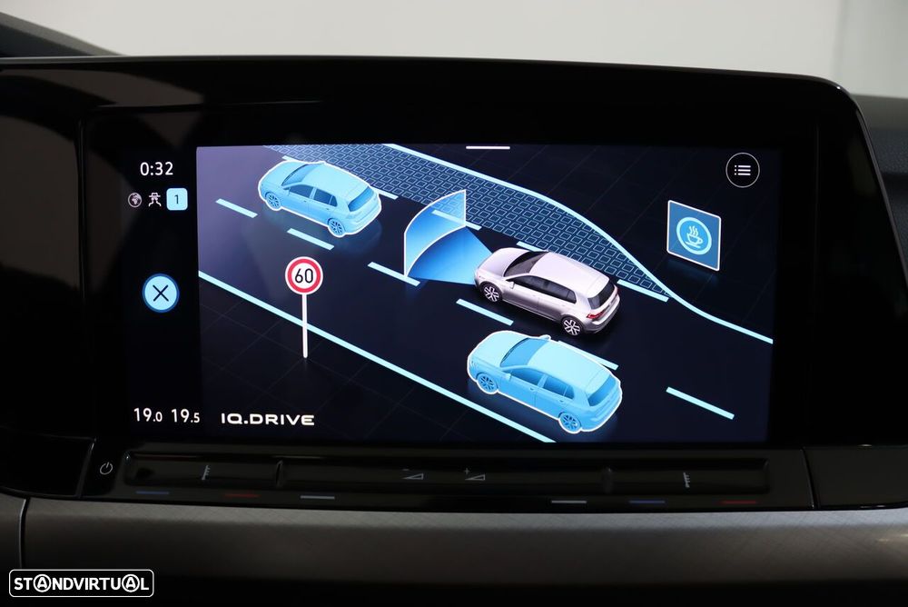 VW Golf 2.0 TDI Life - 30